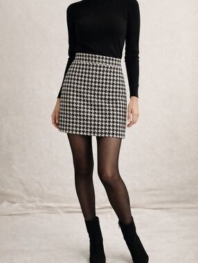 Michael Kors Black & White Houndstooth Mini Skirt | Chic High Waist Designer
